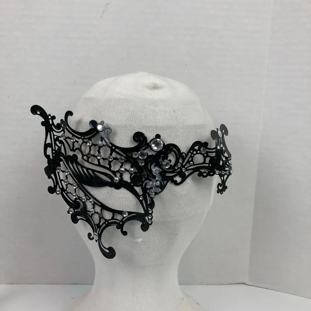 Venetian Mardi Gras Masquerade Masks Textured Lace Feathers Gems Swan Lot of 4